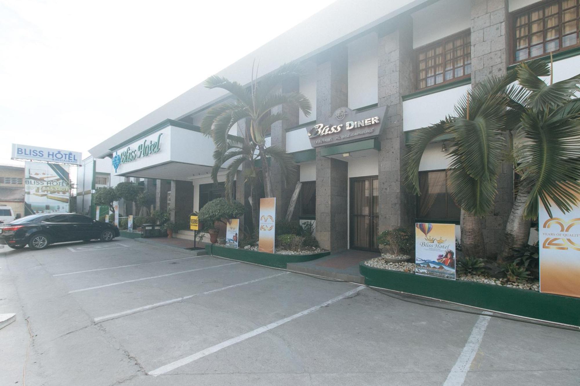 Bliss Hotel Dau Mabalacat Kültér fotó