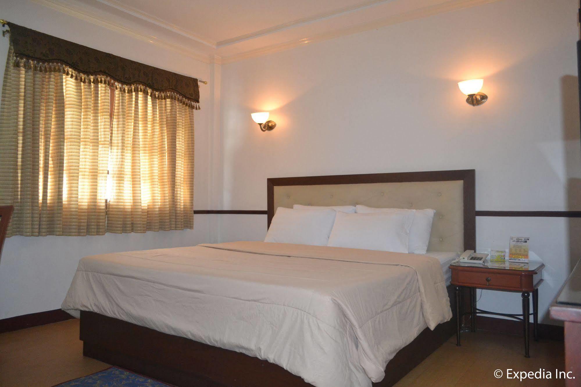 Bliss Hotel Dau Mabalacat Kültér fotó