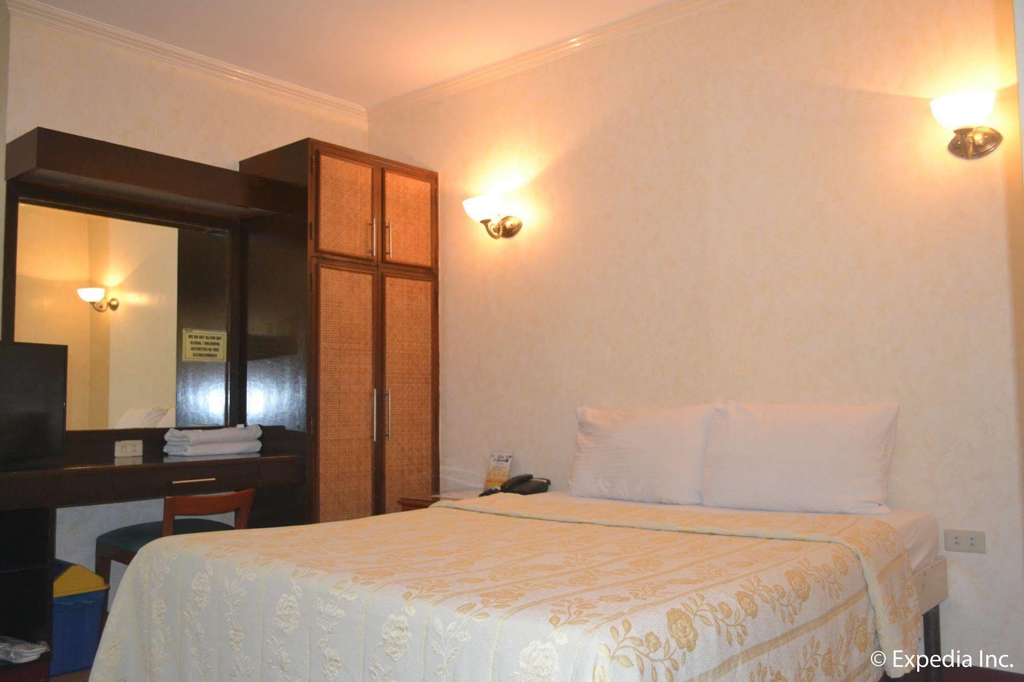 Bliss Hotel Dau Mabalacat Kültér fotó